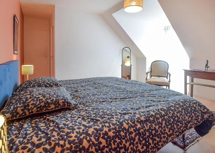 2 Bedroom Cozy In Gouville-sur-Mer