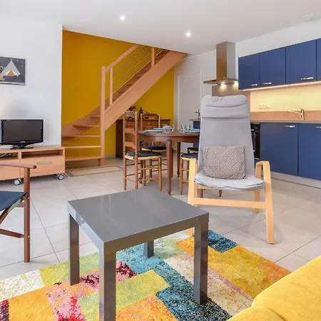 Semesterbostad 2 Bedroom Gorgeous Home In Gouville-Sur-Mer *